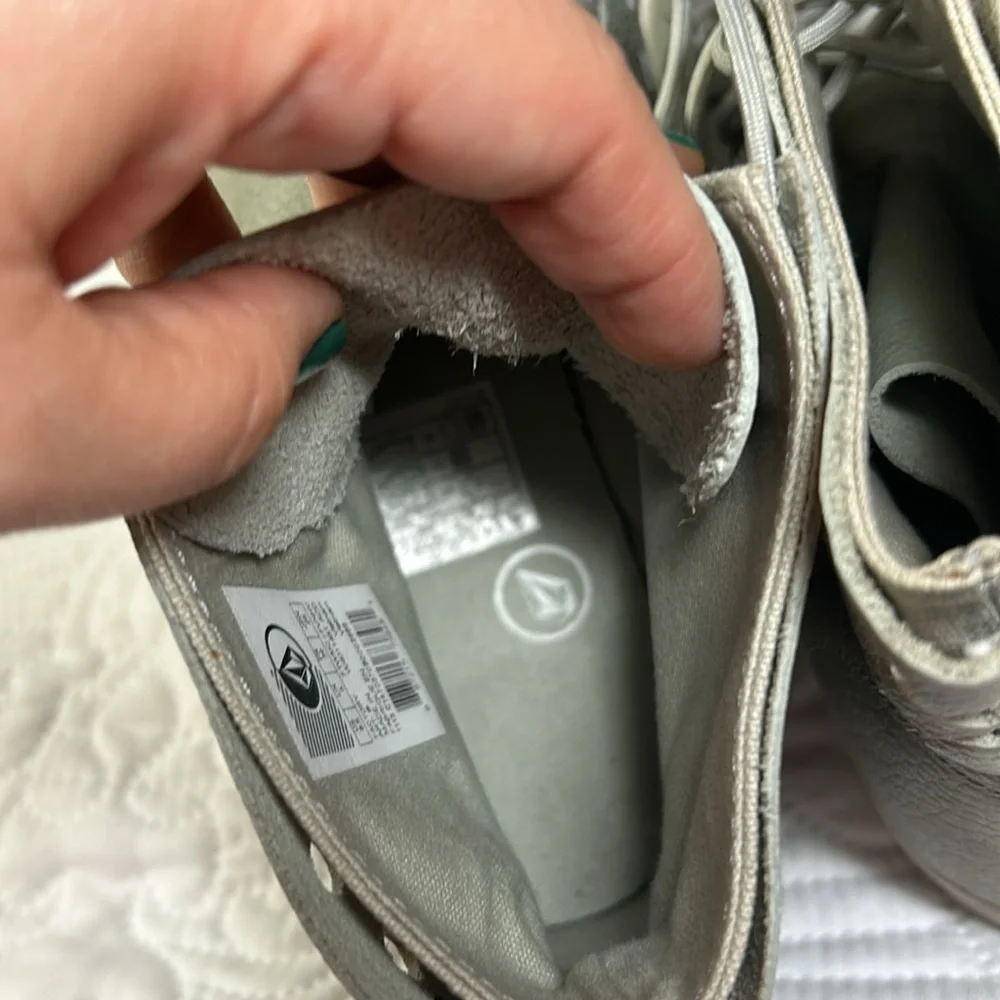 Volcom Buzz Womens skater High Tops marble leather tennis shoe sneakers Size 8.5 - Picture 12 of 13